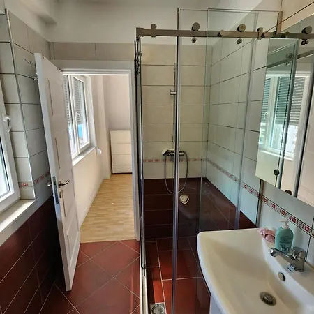 Luxurious Double In Shëngjin